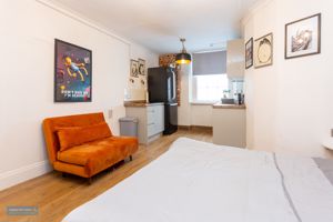 Living area- click for photo gallery